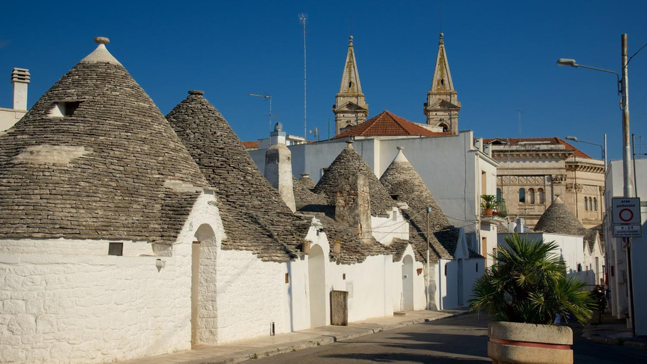 Others 2, Trullo Monte Santo 50, Bari