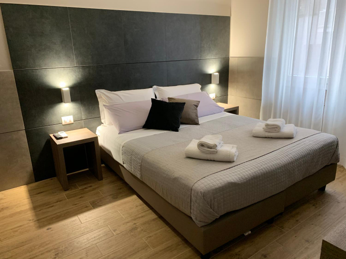 Others 5, S. PIETRO B&B, Rome