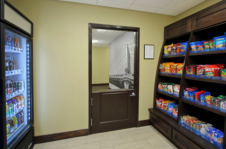 Food & Drinks 1, Staybridge Suites ODESSA - INTERSTATE HWY 20, Ector