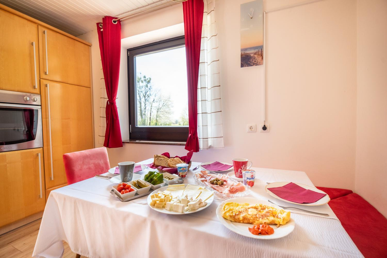 Food & Drinks 5, Apartment Tiara 2, Žirovnica