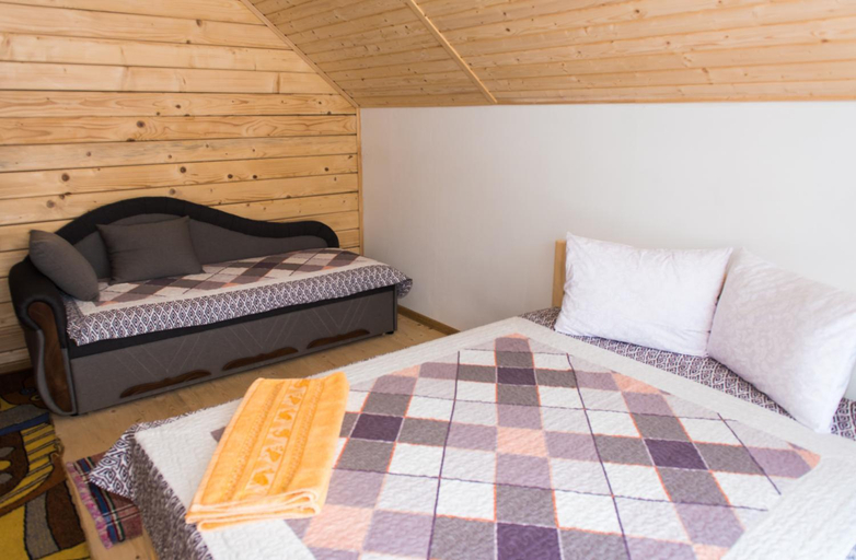 Bedroom 2, Шале на зарінку, Mizhhirs'kyi