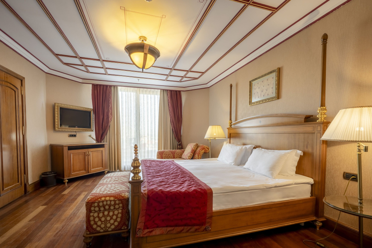 Bedroom 4, The Central Palace Taksim, Beyoğlu