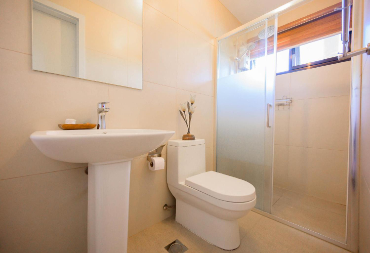 Bathroom 16