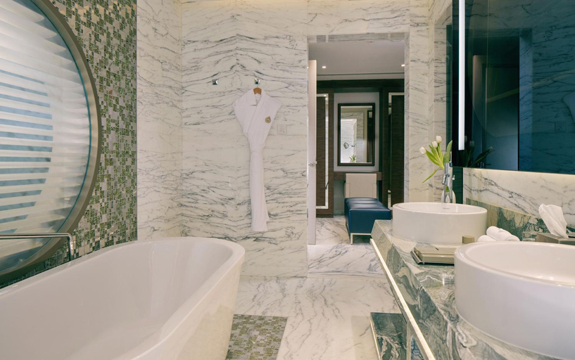 Bathroom 5, Royal M Hotel Abu Dhabi by Gewan, Abu Dhabi City