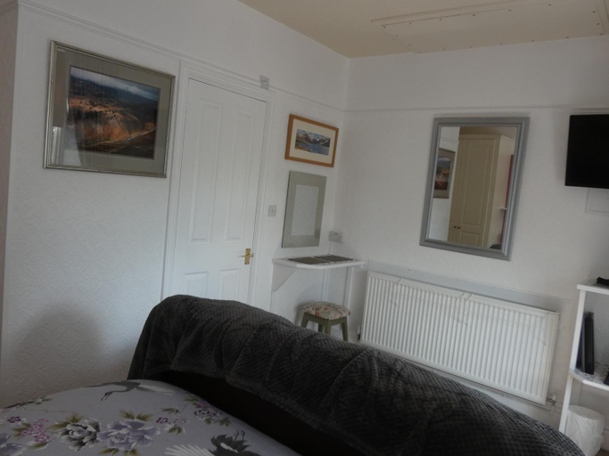 Bedroom 2, White Rose, Cumbria