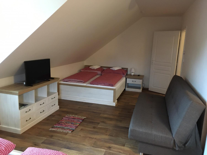 Bedroom 2, Matejovec 109 & Ubytovani Na statku, Jindřichův Hradec
