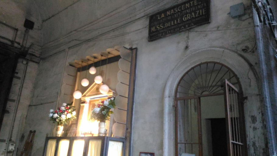 Entrance 4, Luisa's Houses, Napoli