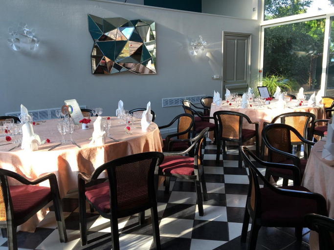 Food & Drinks 5, L'Oree Du Chateau, Isère