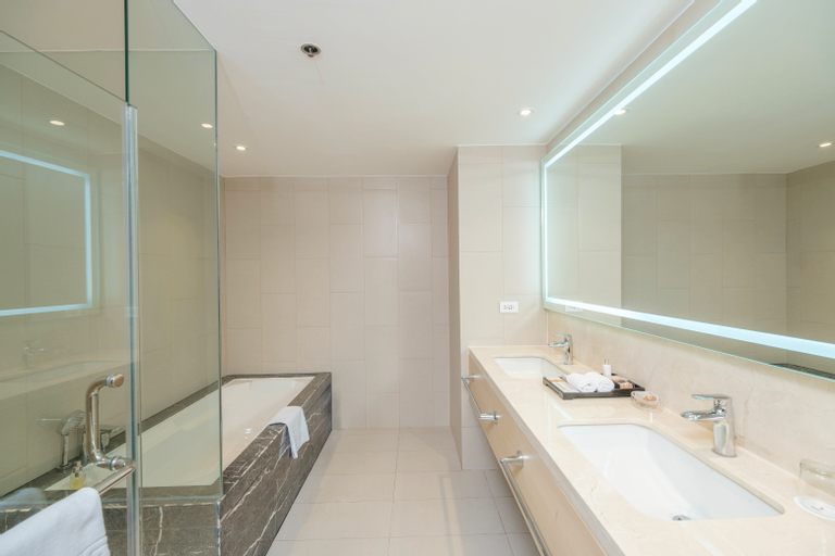 Bathroom 4