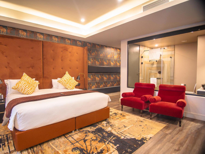 Bedroom 1, MGB Hotel at 2ten, Vhembe