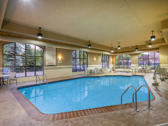 Sport & Beauty 3, Staybridge Suites MILWAUKEE AIRPORT SOUTH, Milwaukee