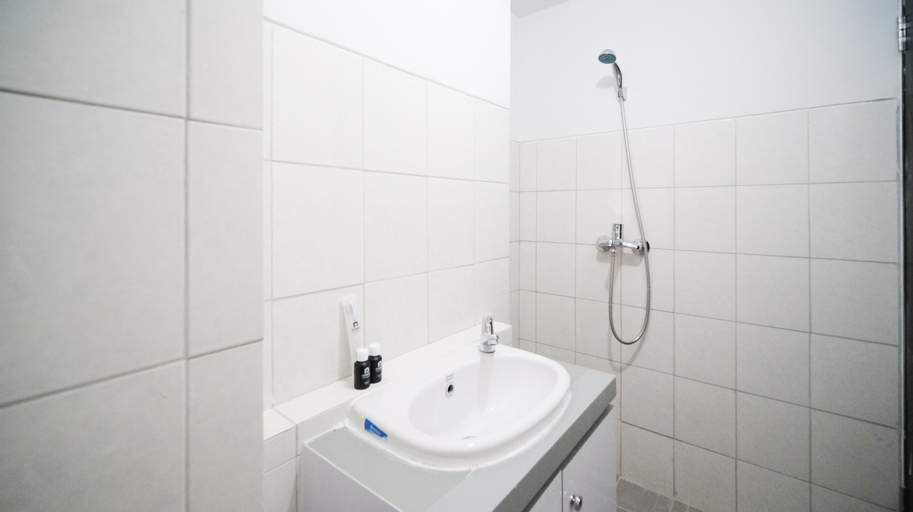 Bathroom 4