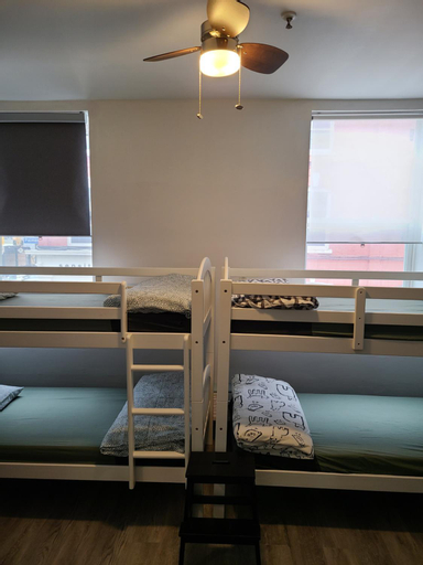 Queen Nest Hotel, Toronto