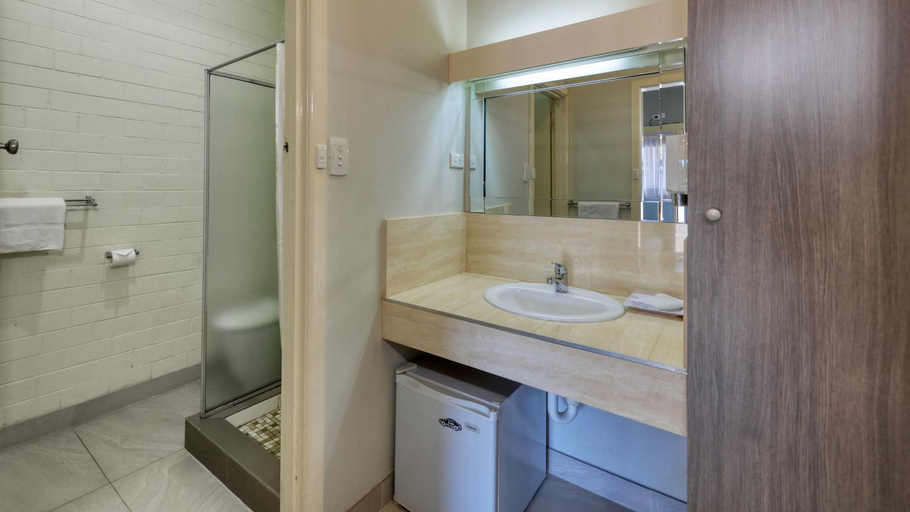 Bathroom, Rose City Motor Inn, Benalla - Benalla