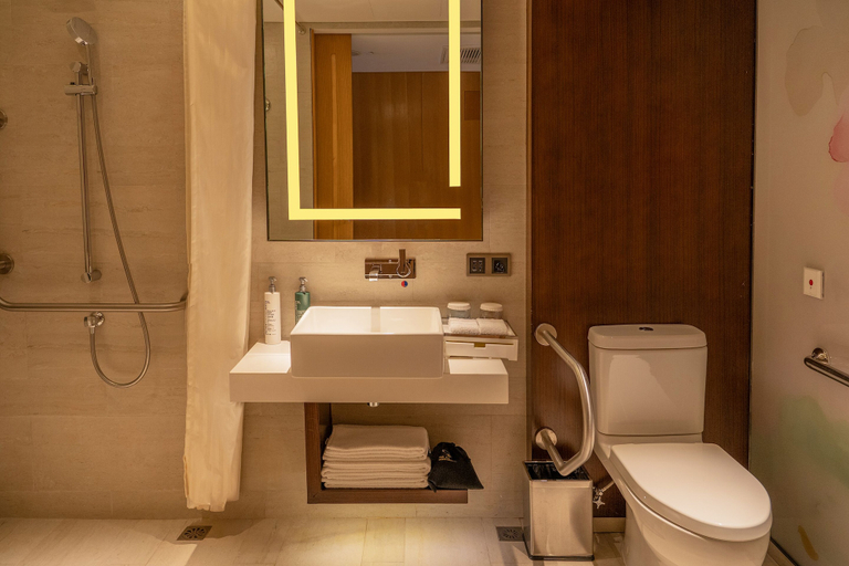 Bathroom 4, Hilton Garden Inn Lijiang, Lijiang