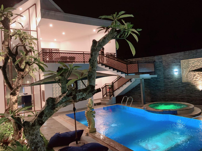 Swimming Pool 9