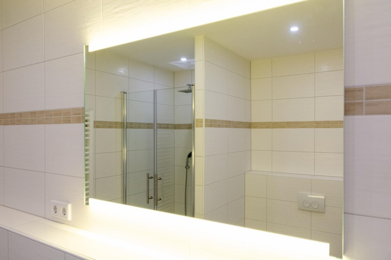 Bathroom 5, Zimmervermietung Dietzenbach, Offenbach