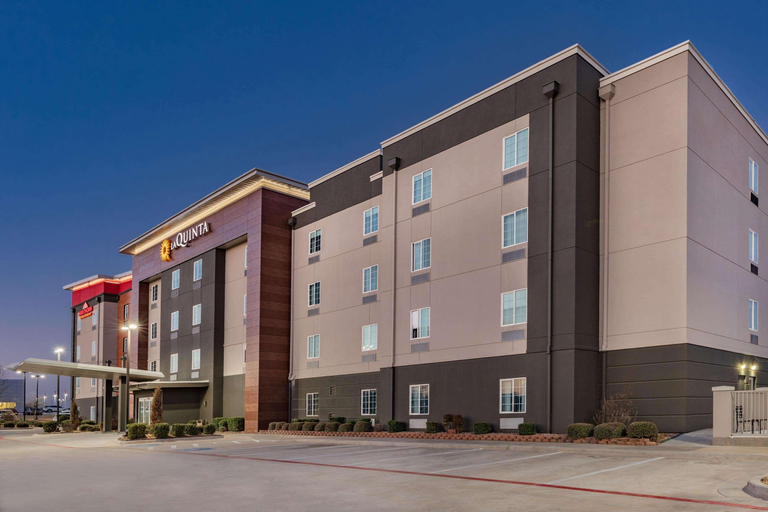 Exterior & Views 2, La Quinta Inn & Suites By Wyndham Ardmore, Carter