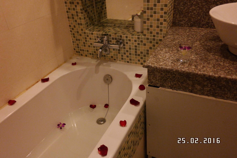 Bathroom 4, Pattaya Loft Hotel, Pattaya