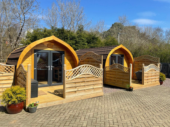 Others 5, Conifer Cabins, Highland