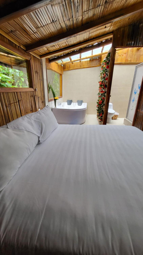 Bedroom 2, Mindo GlamBird Glamping & Lodge, San Miguel de los Bancos