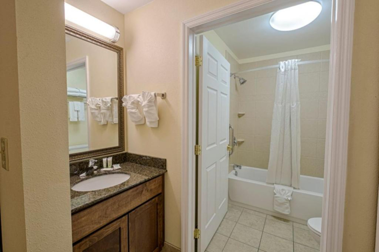 Bathroom 2, Staybridge Suites HARRISBURG HERSHEY, Dauphin
