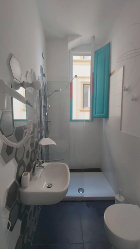 Bathroom 2, Street Inn Florence, Florence