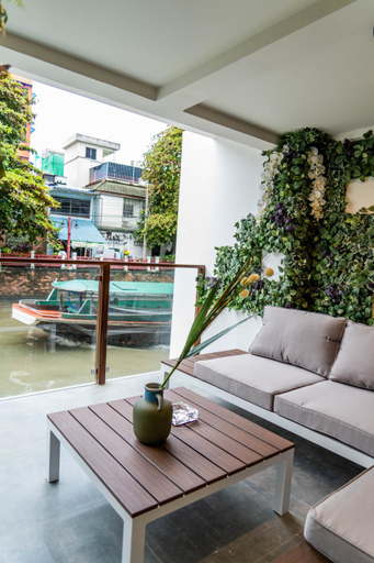 Others 2, The LOL Elephant Hostel, Phra Nakhon
