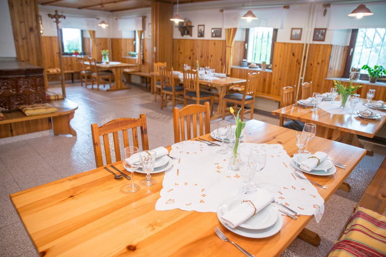 Food & Drinks 4, Holiday Farm Grofija, Ivancna Gorica