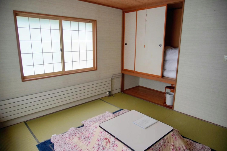 Bedroom 3, Stardew, Otari