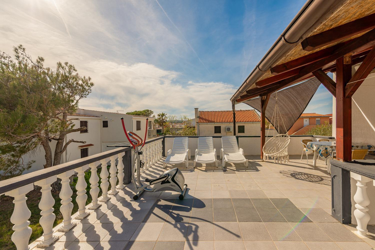 Others 4, Apartments Villa Agape Vir, Vir