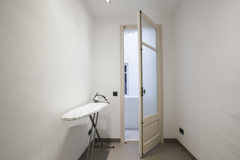 Facilities 4, SAGRADA FAMILIA · Sagrada Familia Luxury Flat for 6, Barcelona