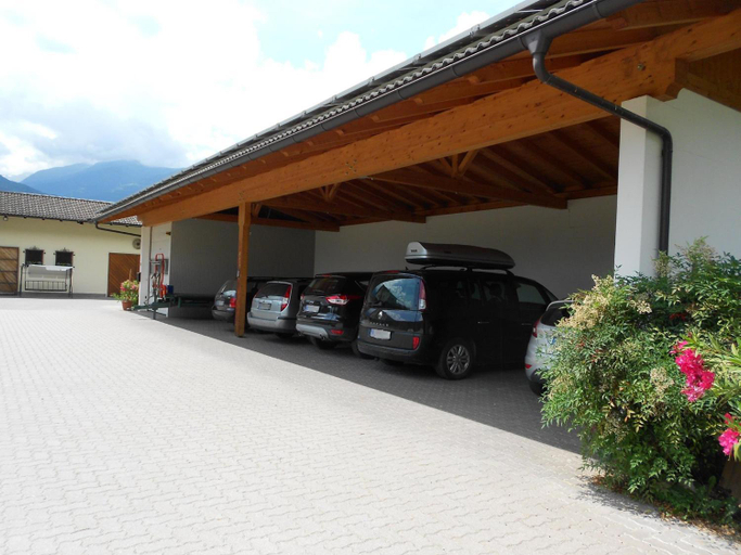 Others 4, Gruberhof, Bolzano