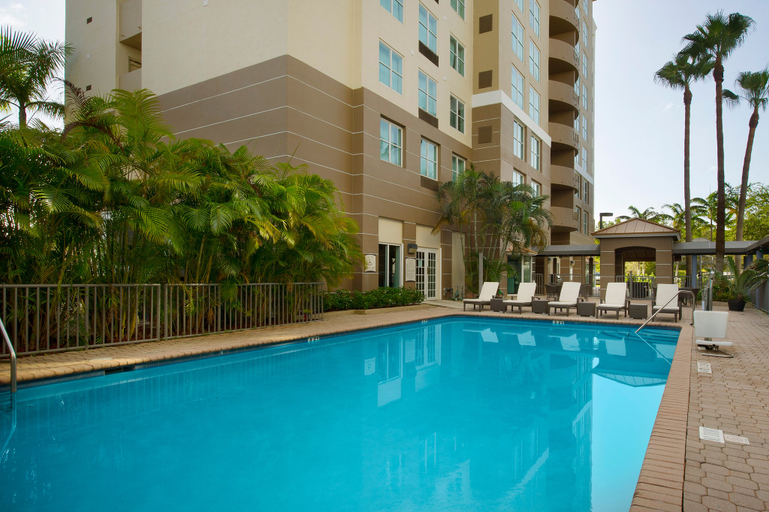 Sport & Beauty, Staybridge Suites MIAMI DORAL AREA, Miami-Dade