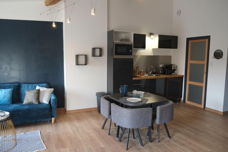 Kitchen 3, A l'ombre des remparts, Aude