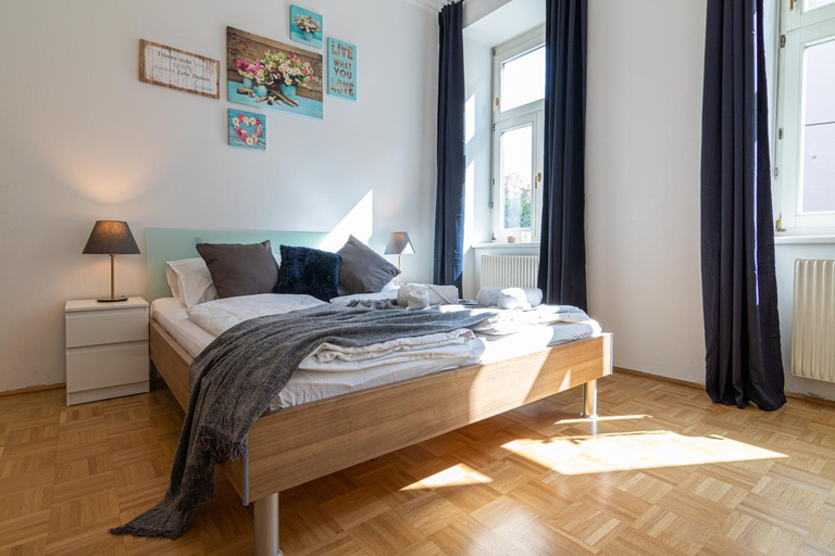 Bedroom 2, Yeshello Elegant Apartment near Central Vienna, Wien