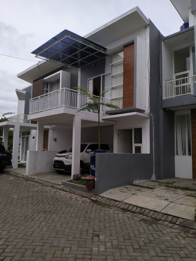 Exterior & Views 1, Villa kita NR35, Malang
