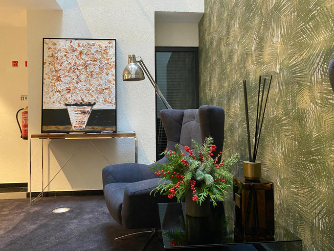 Others 3, Lux Housing Seculo XXI, Braga