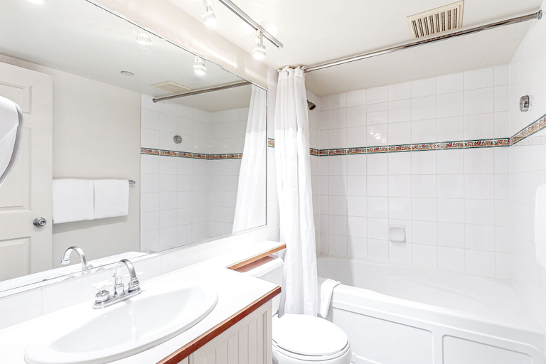 Bathroom 5, Aspens on Blackcomb, Squamish-Lillooet