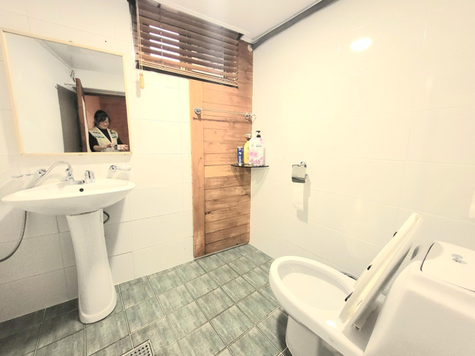 Bathroom 5, Sori poonggyung, Jeonju