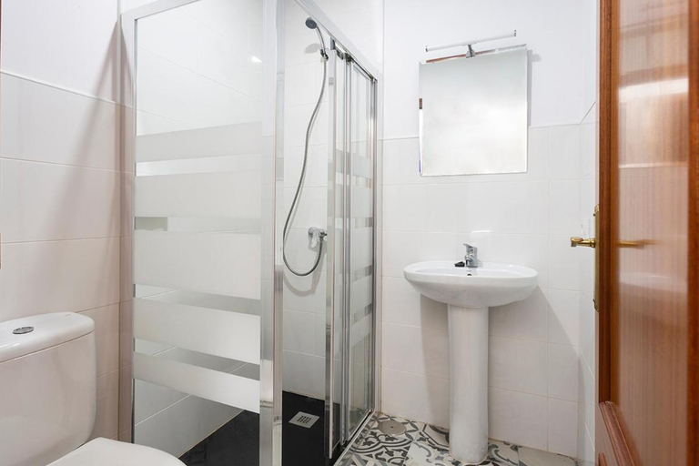 Bathroom 2, Alameda Urban Apartment, Sevilla