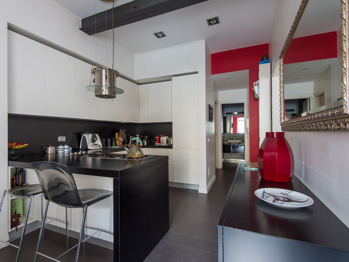 Food & Drinks, Coronari Enchanting Two Bedroom Apartment, Roma