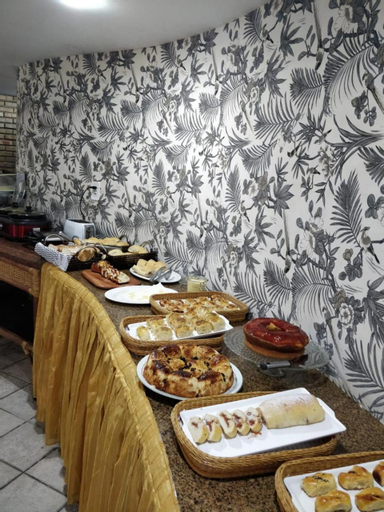 Food & Drinks 25