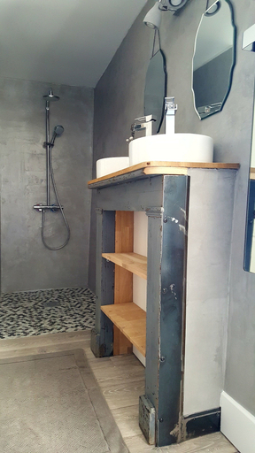 Bathroom 4, Chambres la Cadole de Chardonnay, Saône-et-Loire