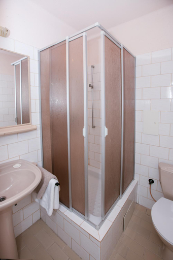 Others 3, Hotel-Pension KAMYK, Praha 4