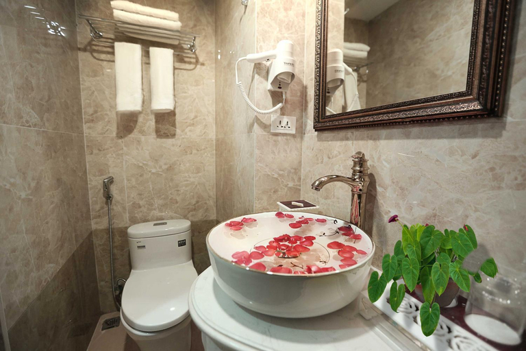 Bathroom 4, Golden Sail Hotel, Hoàn Kiếm