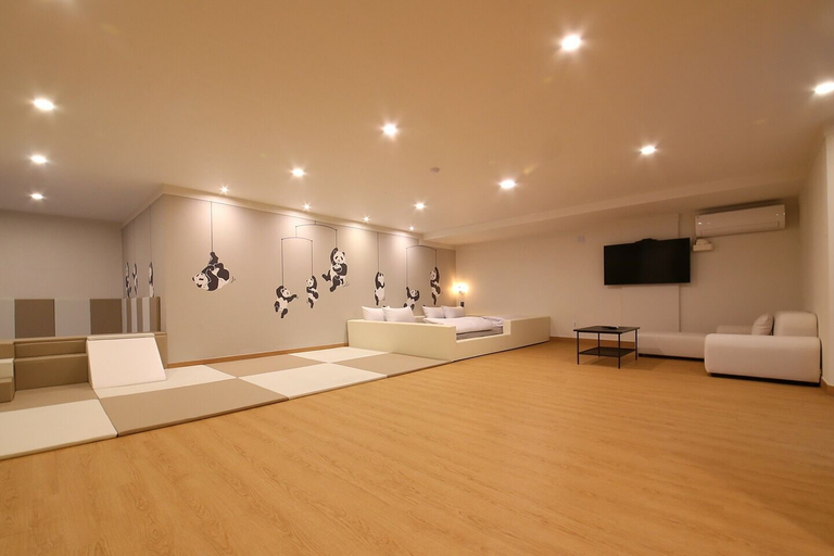 Others 5, MGM Hotel, Gangneung