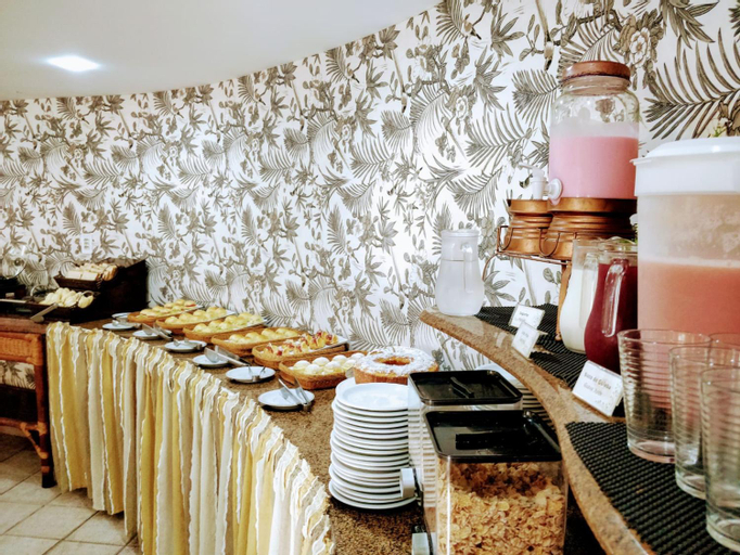Food & Drinks 6