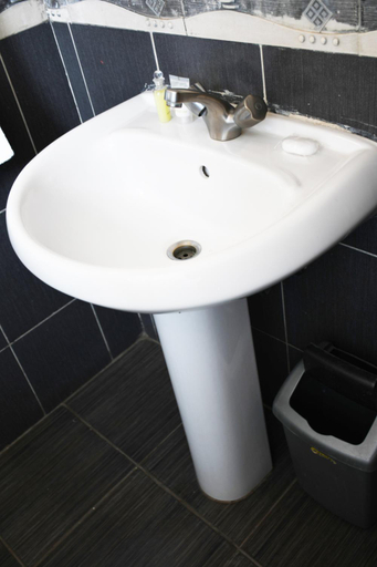 Bathroom 5, Jamia Central Hotel, Starehe