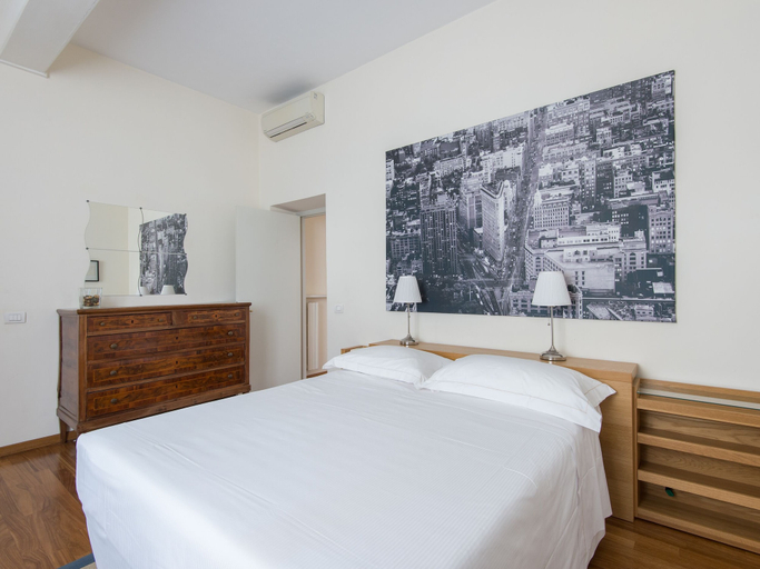Bedroom 2, Vittoria Luxury Apartments, Rome